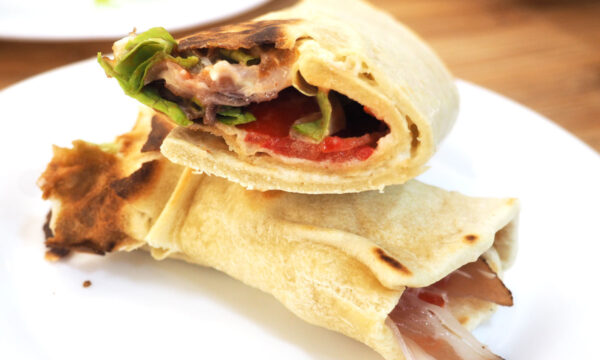 Piadina Romagnola Fatta in Casa: La Ricetta Facile e Morbida da Provare Subito!