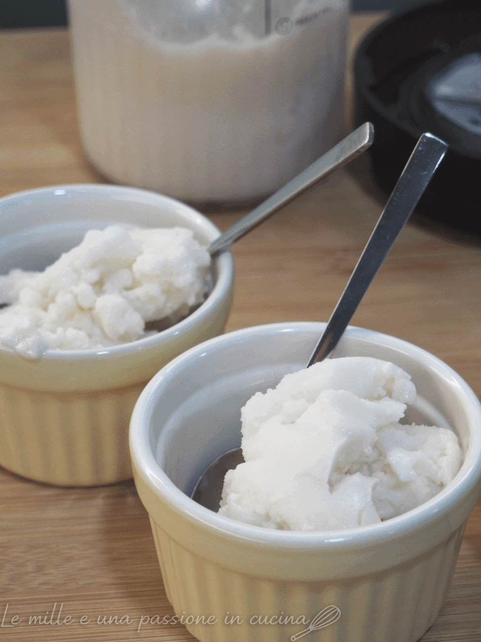 coppette con granita alla mandorla