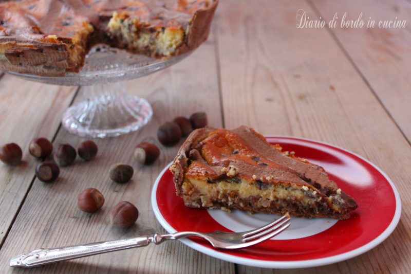 Pastiera con frolla alle nocciole e gocce di cioccolato