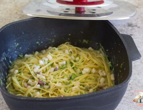 Pasta zucchina e calamari con Magic Cooker