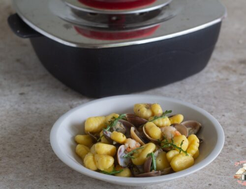 Gnocchi vongole e gamberi con magic cooker