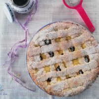 crostata con crema e amarene