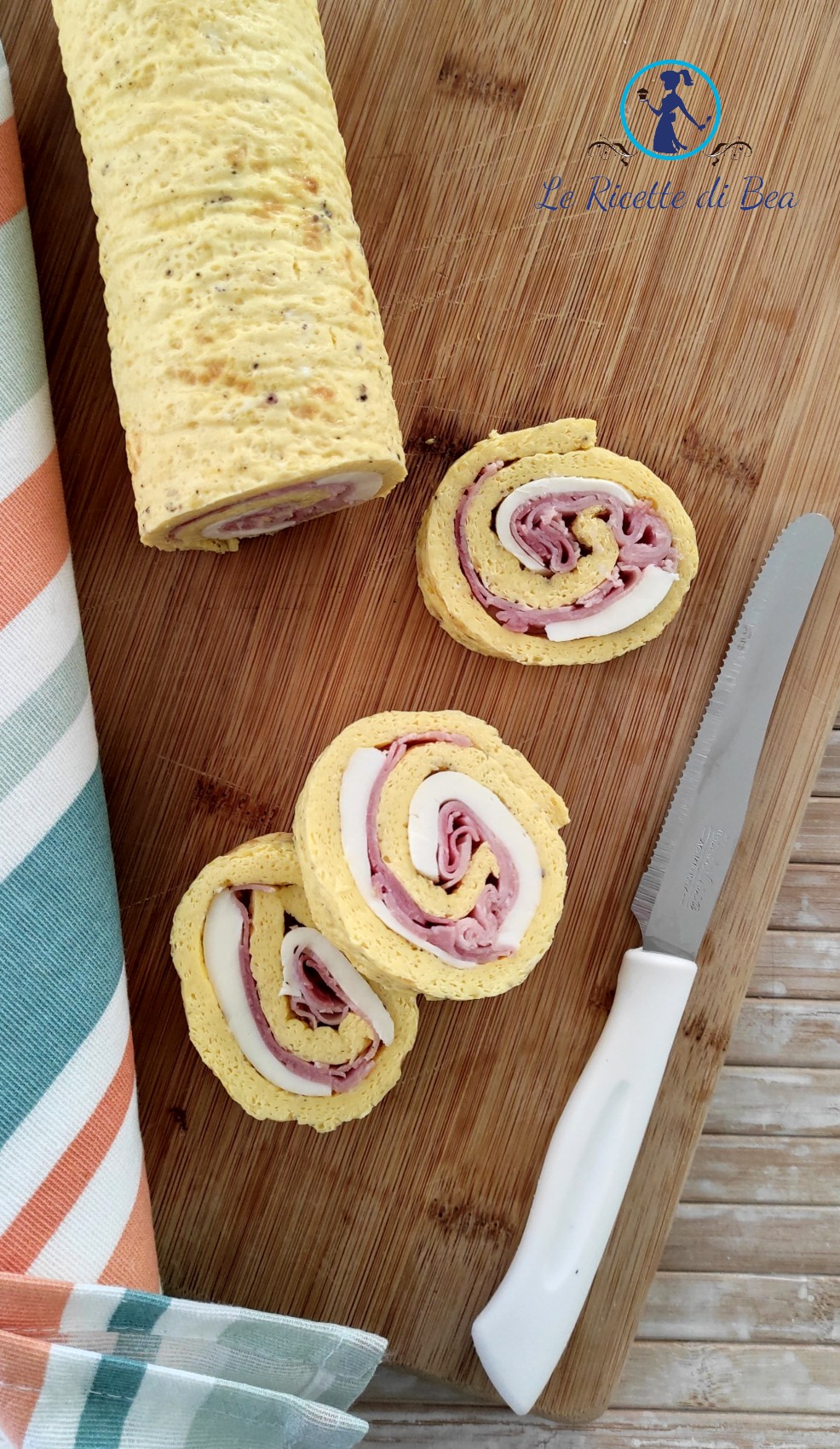 Rotolo di frittata al forno con prosciutto e mozzarella – Le Ricette di Bea