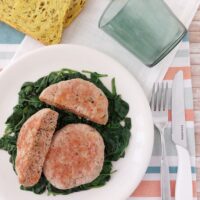 hamburger di pollo con verdure e scamorza