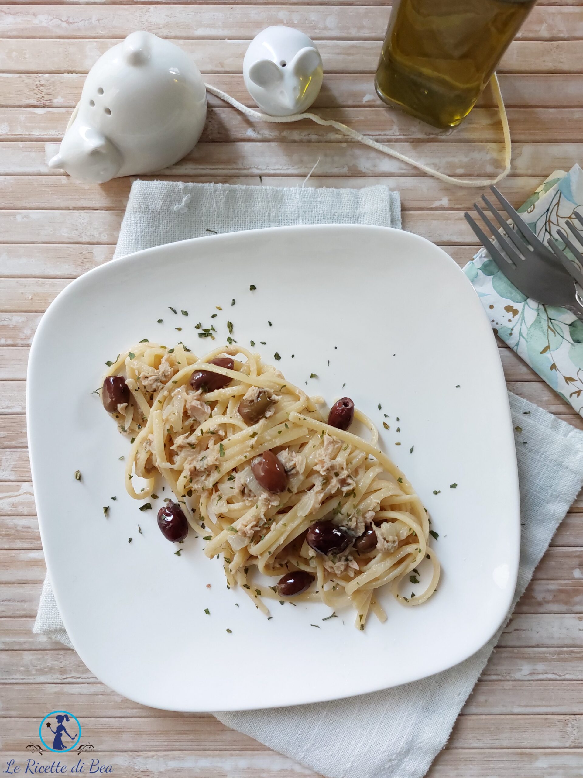 Pasta tonno e olive taggiasche: primo piatto facile e veloce – Le ...