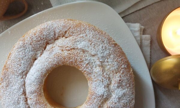 Ciambella con panna montata nell’impasto ricetta