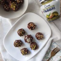 tartufini al pistacchio e pan brioche