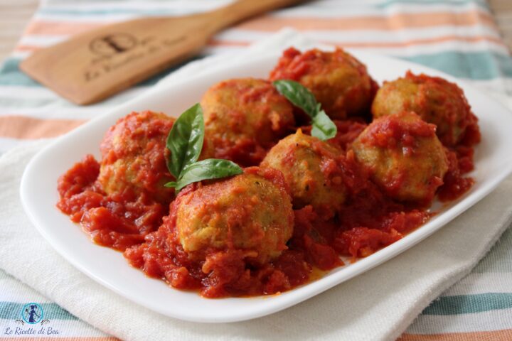 polpette di ceci al sugo di pomodoro e basilico