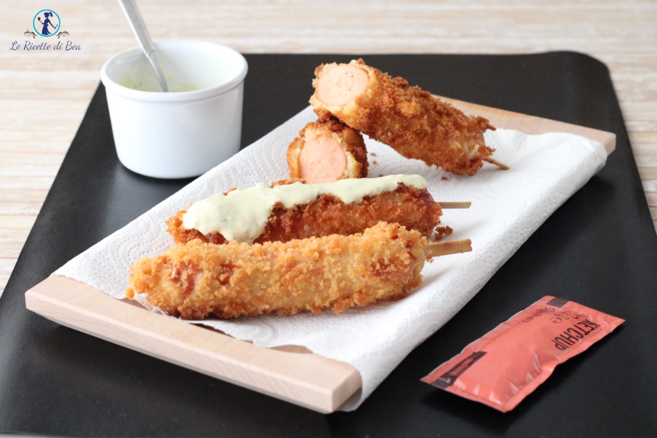 corn dogs fritti