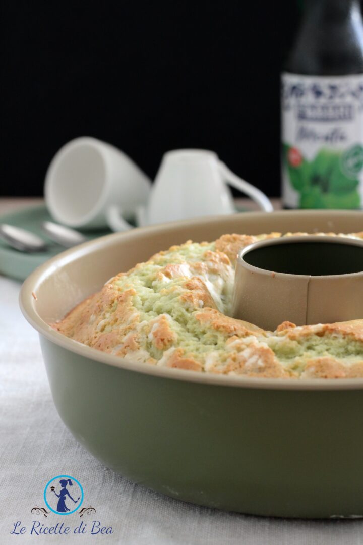 ciambellone con sciroppo alla menta