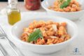 Pasta fredda con pesto di pomodori sott'olio ricetta