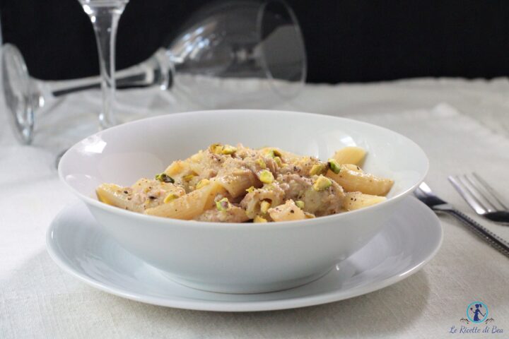 pasta con pesto di pistacchi e tonno
