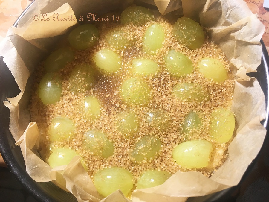 Crostata morbida all'uva caramellata