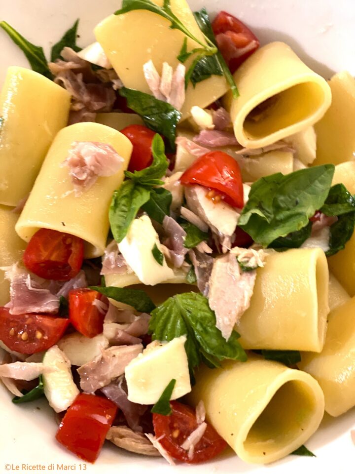 Paccheri veloci speck, ventresca e mozzarella di bufala