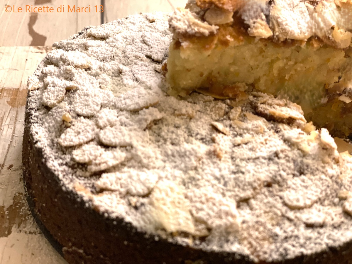 Torta alle mandorle senza glutine al sapore di pastiera