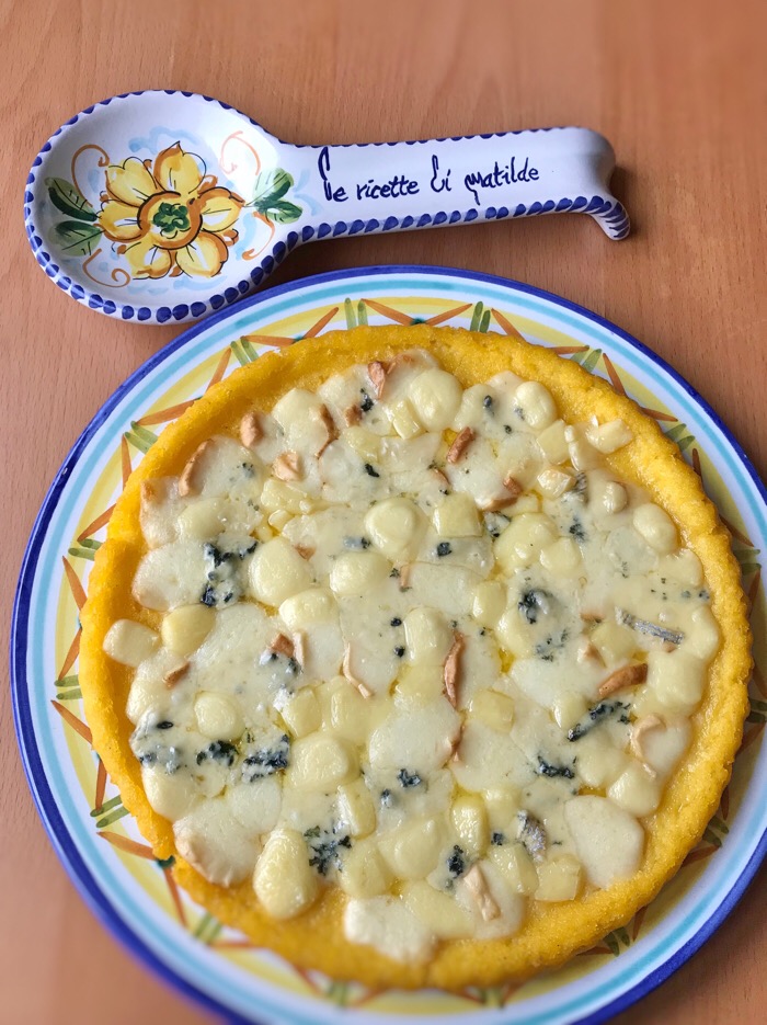 Crostata di polenta ai 4 formaggi