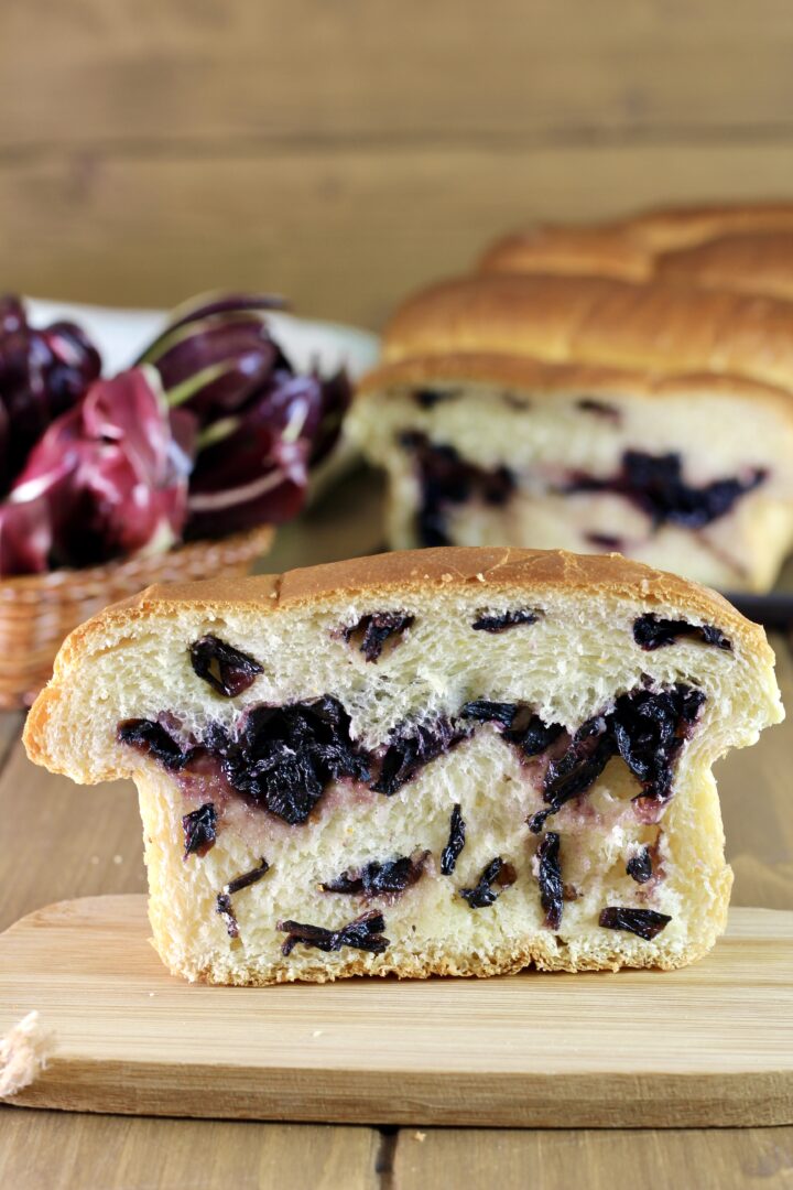 pan brioche dolce con radicchio candito