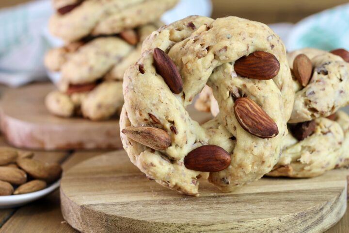 taralli napoletani mandorle e pepe