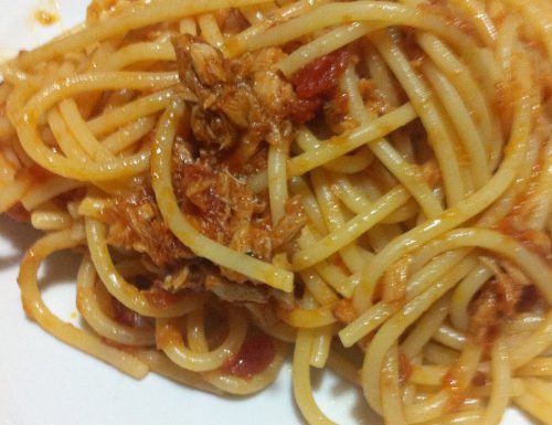 Spaghetti al tonno alla modenese