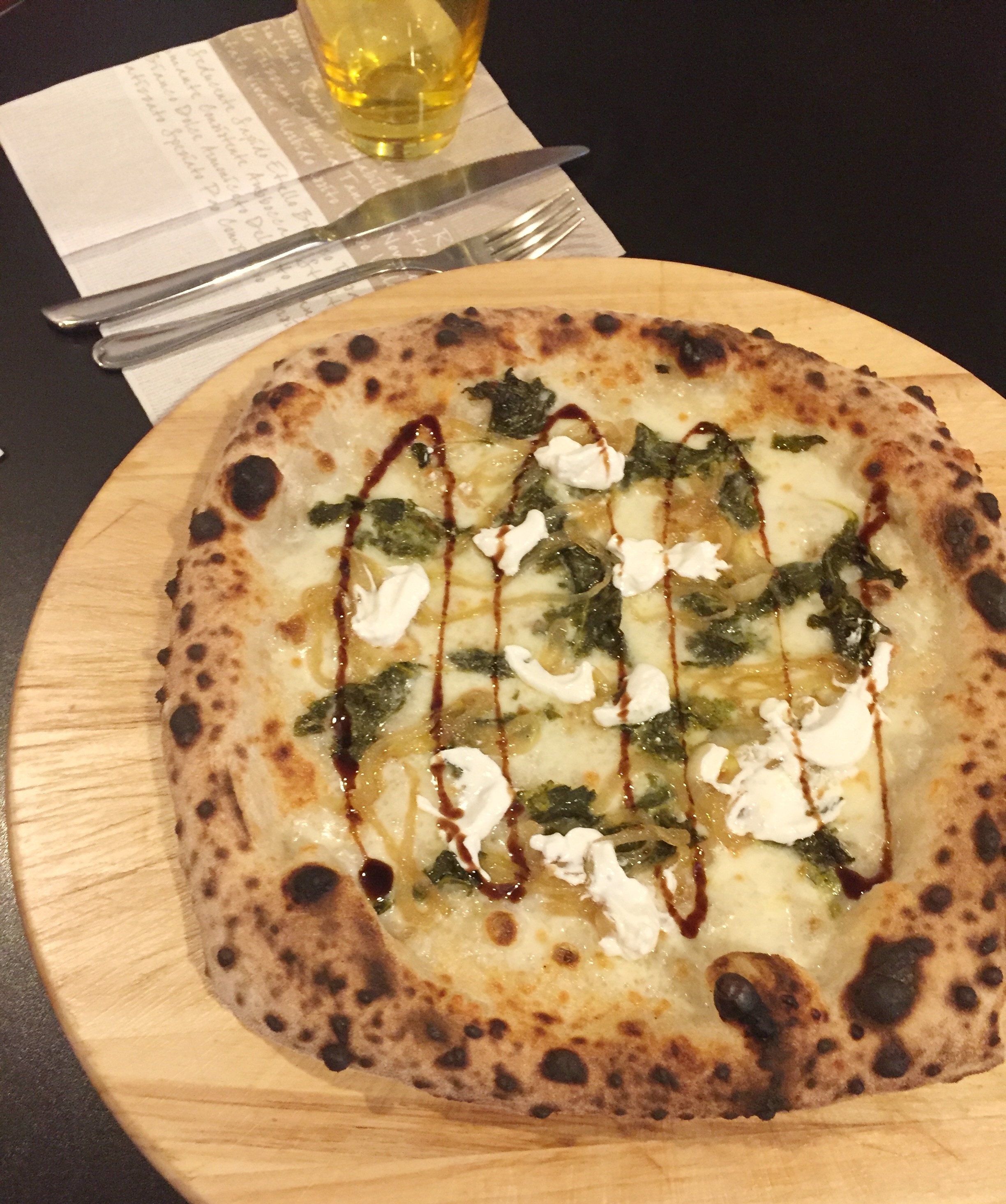 Pizza Bianca Con Cipolle Caramellate Kale E Balsamico Le Ricette Di Michi