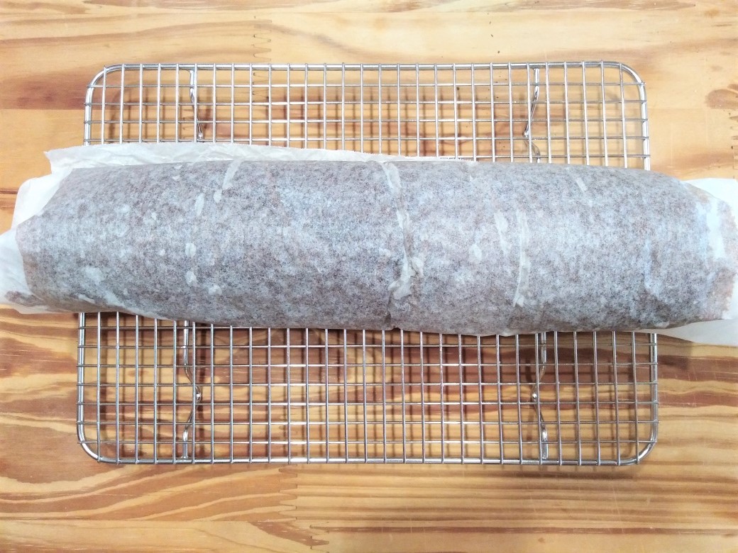 Rotolo al cacao con crema alla nutella