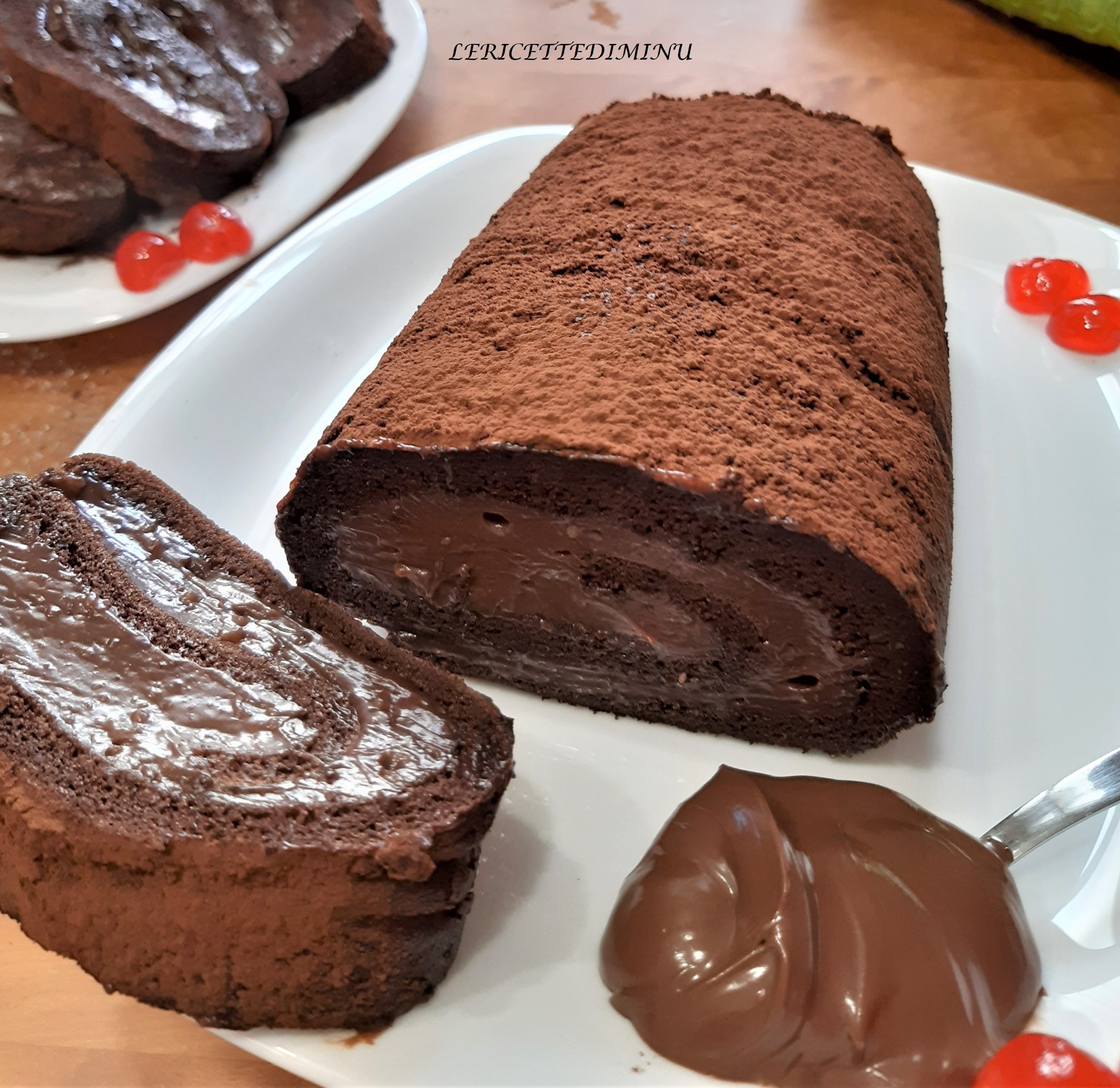 Rotolo al cacao con crema alla nutella