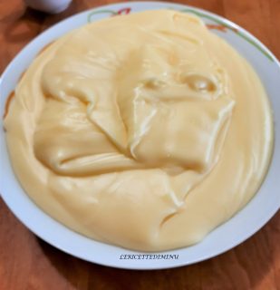 Crema pasticcera per dolci da infornare