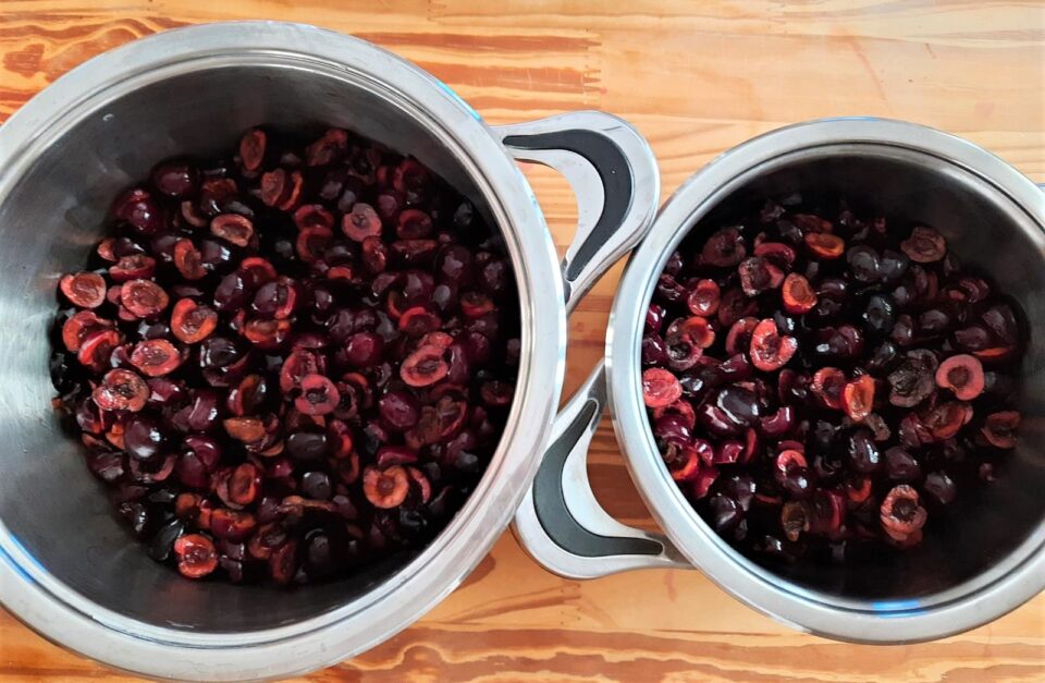 Ricetta marmellata di ciliegie con metà zucchero