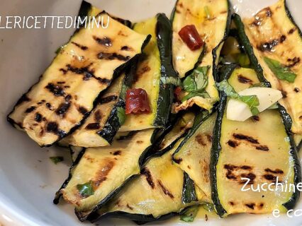 Zucchine grigliate e condite