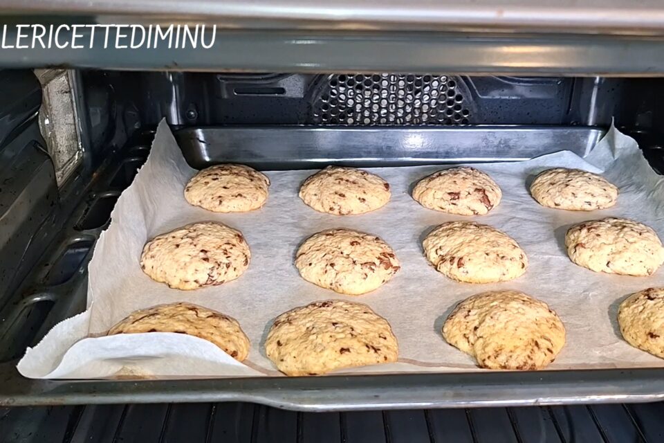 Cookies con gocce di cioccolato