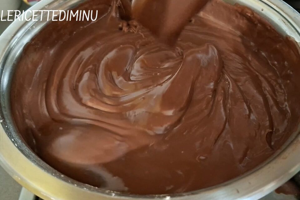 Torta di compleanno al cioccolato