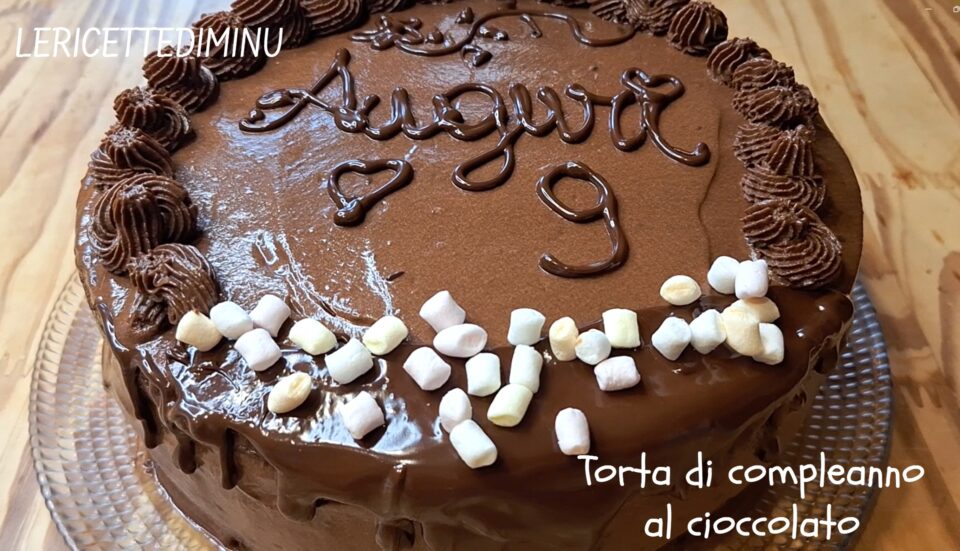 Torta di compleanno al cioccolato