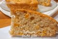 Torta di pesche gialle e mandorle
