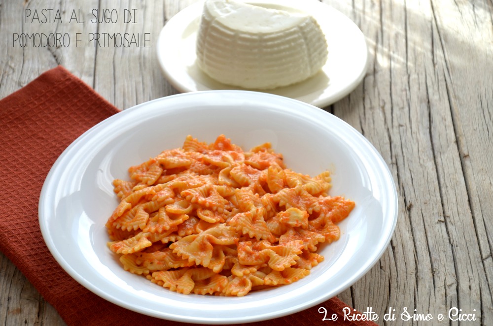 Pasta al sugo di pomodoro e primosale