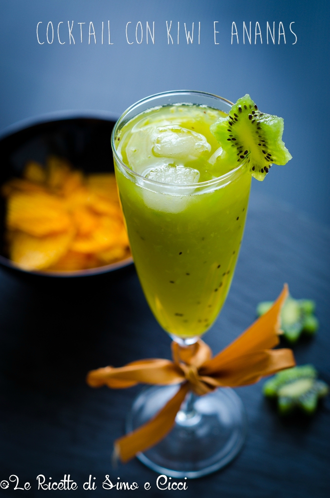 Cocktail con kiwi e ananas