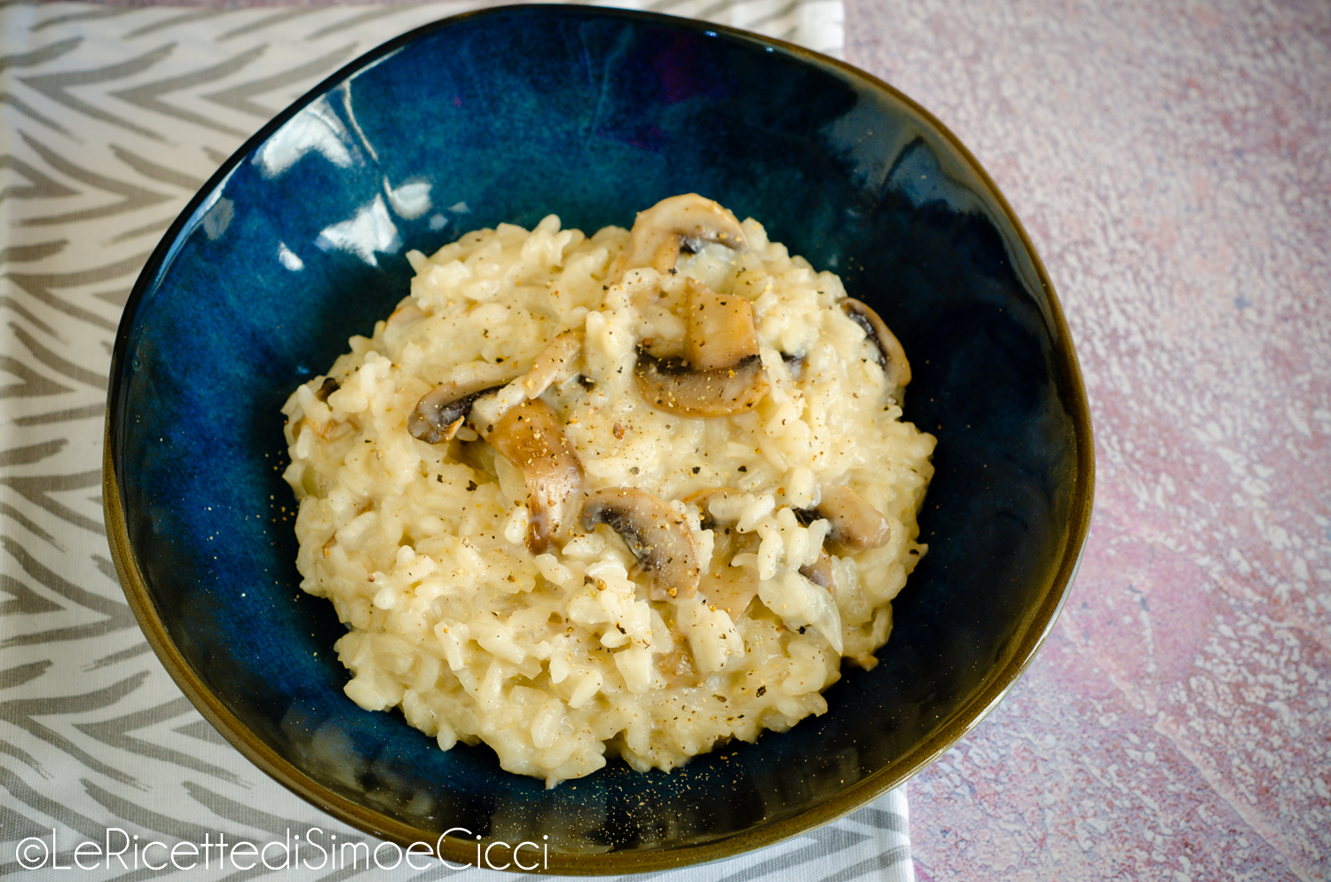 Risotto funghi e stracchino cremoso e delicato Le Ricette di Simo e Cicci