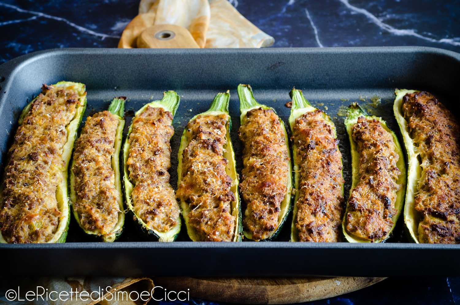zucchini ripieni di carne macinata al forno