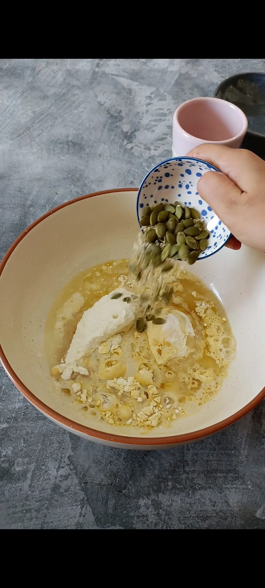 Crackers senza glutine con farina di ceci e di riso fatti in casa