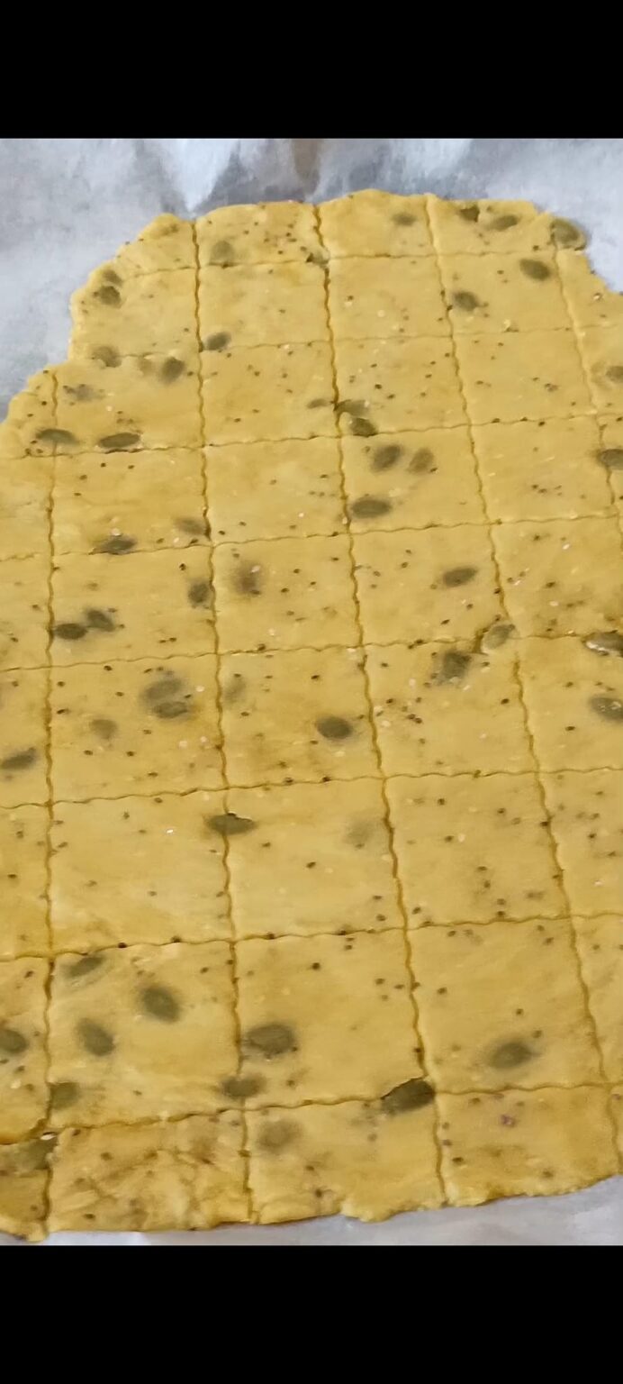 Crackers senza glutine con farina di ceci e di riso fatti in casa