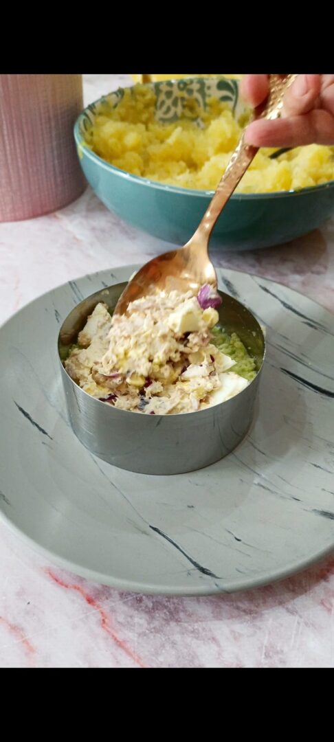 Proseguiamo con avocado e insalata di tonno