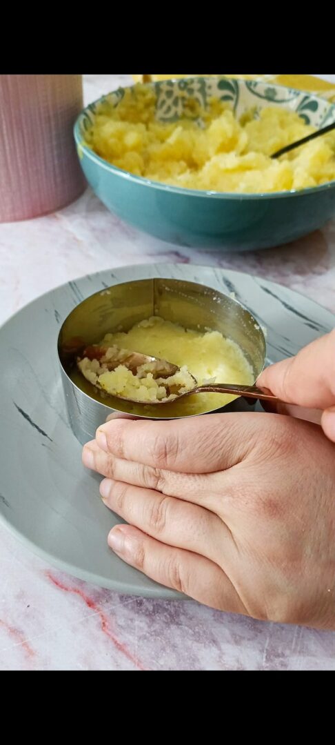 Formiamo il primo strato di patate