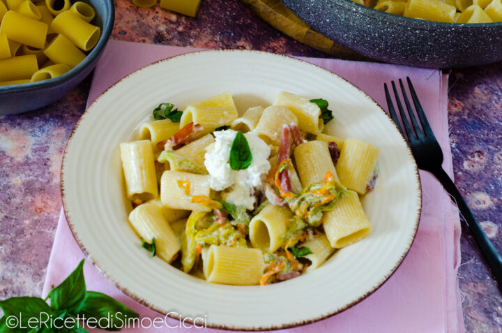 Pasta fiori di zucca burrata e speck