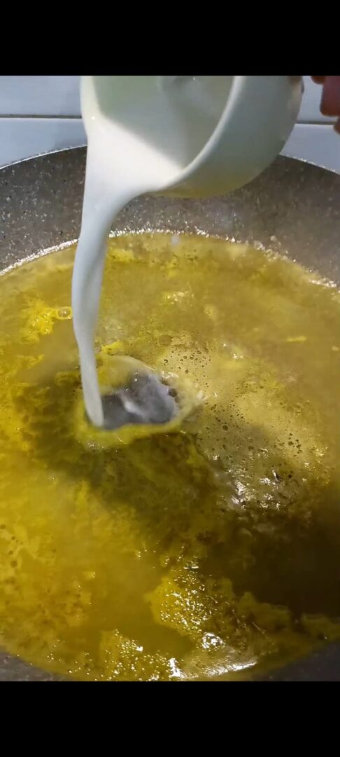 Versiamo il succo delle arance con l'amido