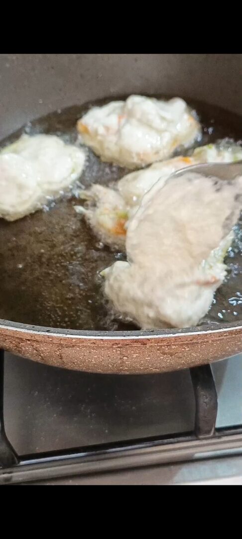 Friggiamo in padella con olio bollente