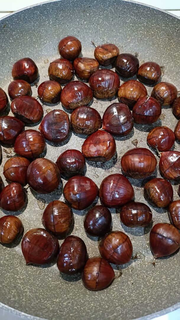 Mettiamo le castagne in padella