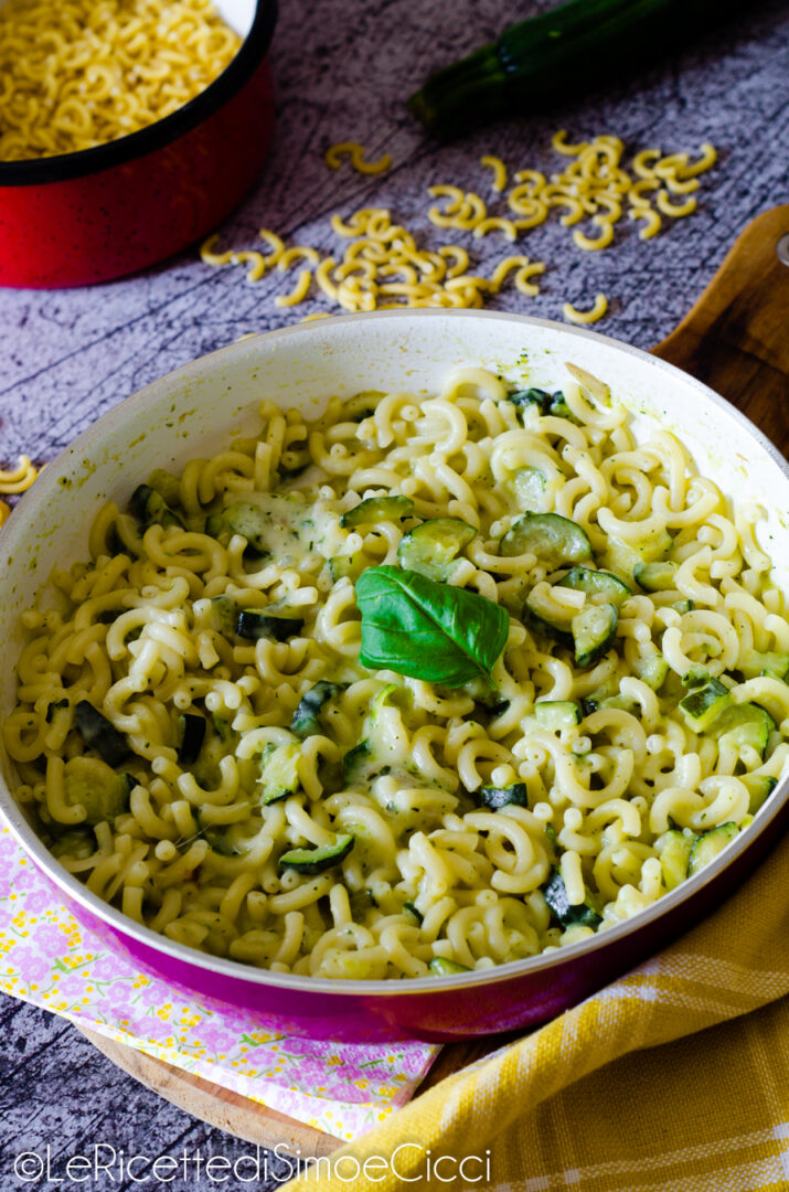 Pasta con zucchine