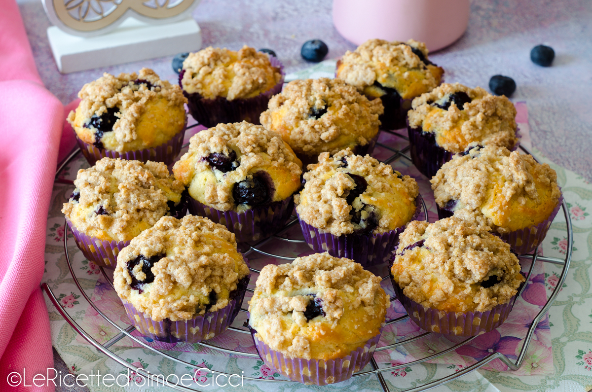 Muffin ai mirtilli con crumble croccante