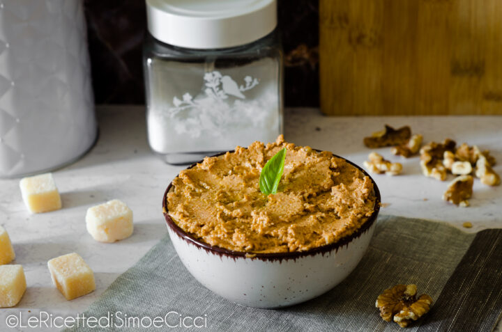 Pesto di noci e pomodori secchi