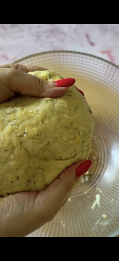 Pasta brisèe con semi di sesamo e papavero