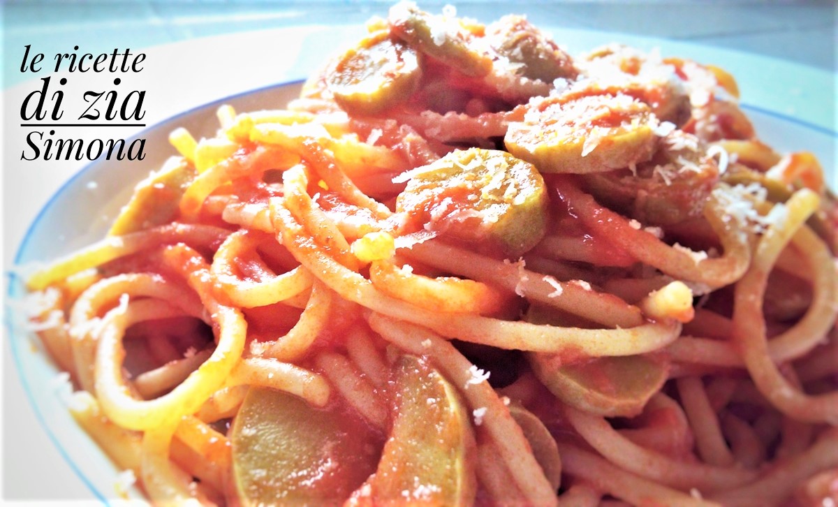 spaghetti pomodoro e zucchine